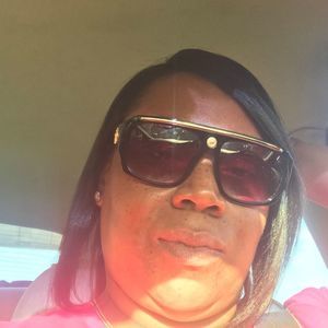 Meet your Posher, Nickie